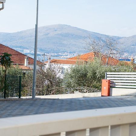 Apartment Lara Iva Trogir Buitenkant foto